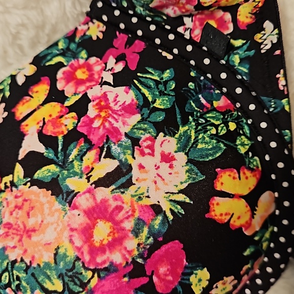 NWT Victoria's Secret push up - Picture 2 of 5